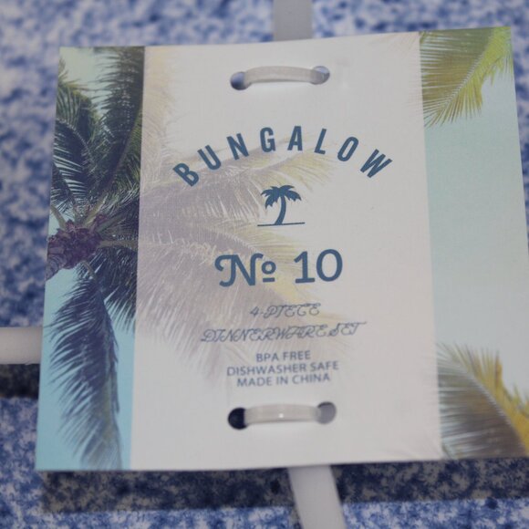 Bungalow No 10 Melamine Dinner Plates Blue White Indoor Outdoor 11" Set of 4 NWT - Picture 2 of 6